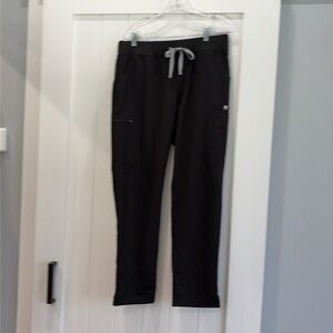 Black womens FIGS scrub pants, size Large inseam 30”